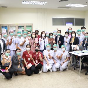 จดหมายข่าว รพ.มทส. : คณะผู้บริหาร รพ.มทส. ลงพื้นที่เยี่ยมสำรวจภายในโรงพยาบาลในกิจกรรม IC & ENV Round