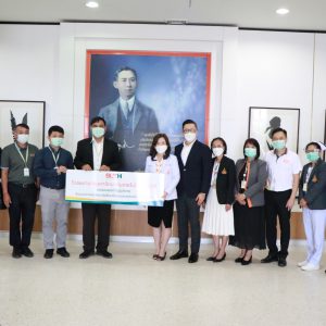 จดหมายข่าว รพ.มทส. : สถาบันวิจัยแสงซินโครตรอน มอบครุภัณฑ์ทางการแพทย์ สนับสนุนตู้ Swab ความดันลบ, ตู้ Swab ความดันบวก และห้องแยกโรคความดันลบ