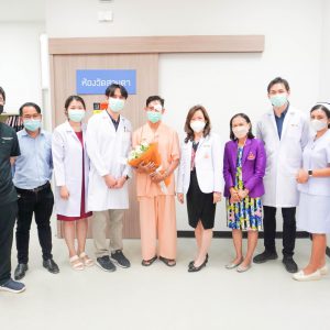 จดหมายข่าว รพ.มทส. : ร่วมแสดงความยินดีกับ คุณนิคม คะมา  ผู้ป่วยรายแรกที่ได้รับการผ่าตัดเปลี่ยนกระจกตาสำเร็จ ถือเป็นก้าวสำคัญของทีม รพ.มทส.